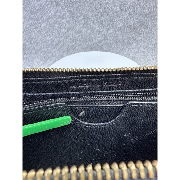 Michael Kors Susannah Black Zip Quilted Continental - No Wrist Strap - Picture 9 of 10